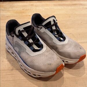 Cloudmonster running shoes size women’s 11 in the Frost/Cobalt colorway.